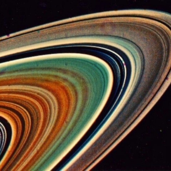 Meet your Posher, Katie - Picture 1 of 1